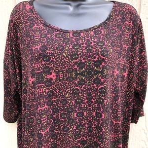 ❄️3/$18❄️ LulaRoe | Irma tunic top | Medium
